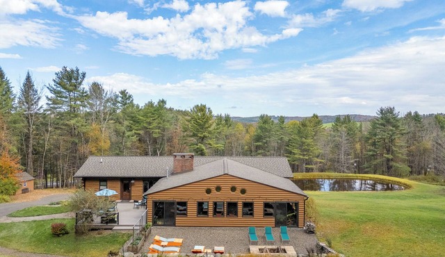 The Lodge At Fall Park With Heated Indoor Pool!