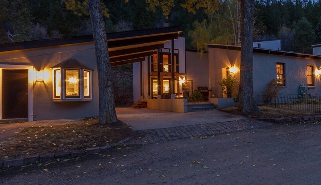 The Lodge at Georgetown-sleeps 8 Minutes to Ski Country, USA