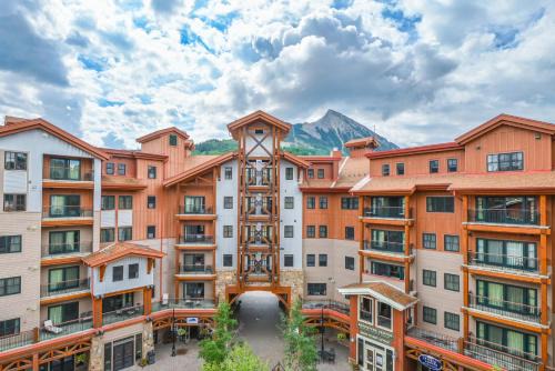 The Lodge at Mountaineer Square, A Vail Resorts Property