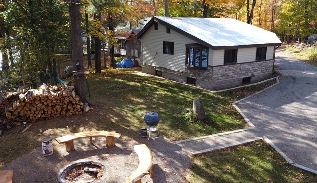 The Lodge at Pine Lake, Lakefront property sleeps 5