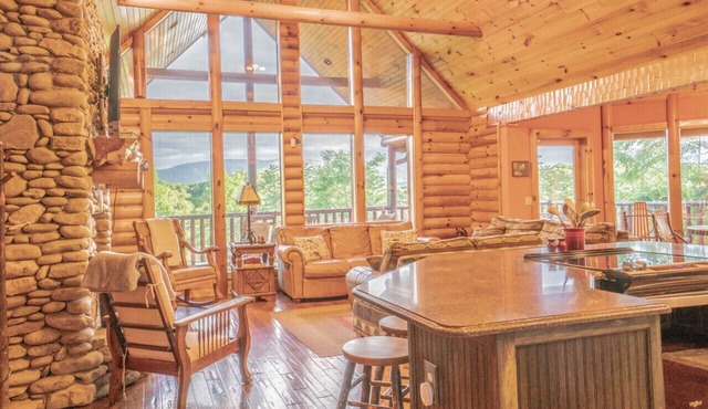 The Lodge at Smoke Rise | Lakefront Retreat + Hot Tub + 18 Acres
