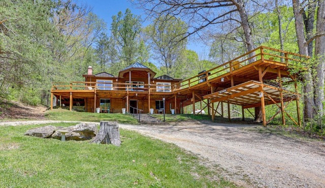 The Lodge At White Oaks Cabins