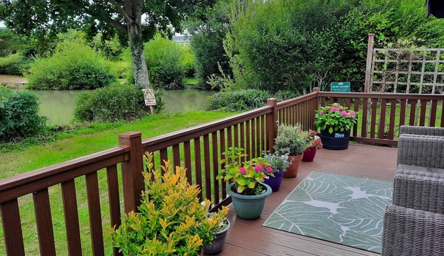 The Lodge By The Lake at Shorefield Holiday Park