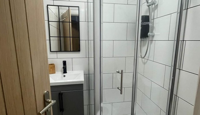 The Lodge - Flat 4 Luxury 1 Bed Corporate Apartment