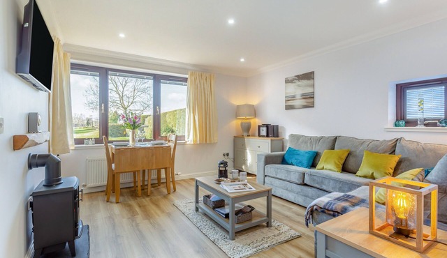 The Lodge - Insch - Two Bedroom House, Sleeps 3