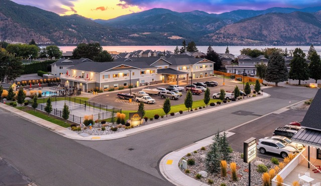 The Lodge Lake Chelan