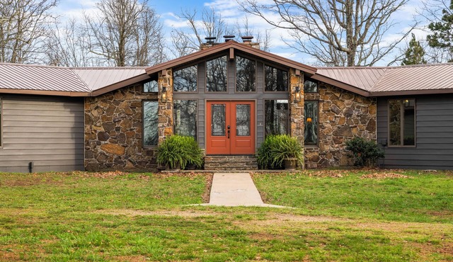 The Lodge offers stunning 360° views of the Ozark Mountains!