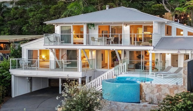 THE LODGE Pool, incredible views, stroll to Copacabana Beach