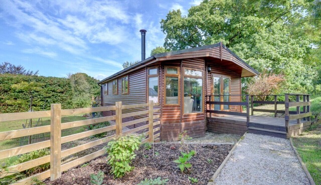 The Lodge - Three Bedroom House, Sleeps 4