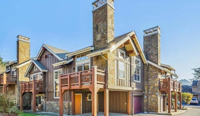 The Lodges C-1 - 1 Block to the Beach!