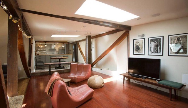 The Loft - 3 Bedrooms!