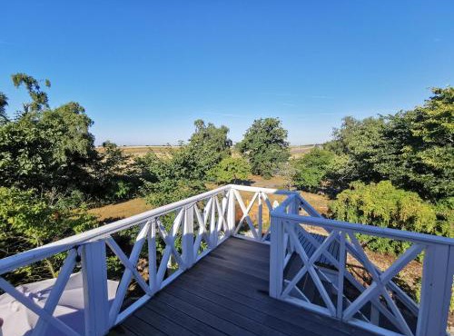 The 'Loft' Apartment- "Den Gule Svane" Guest House - near Rønne & Beach