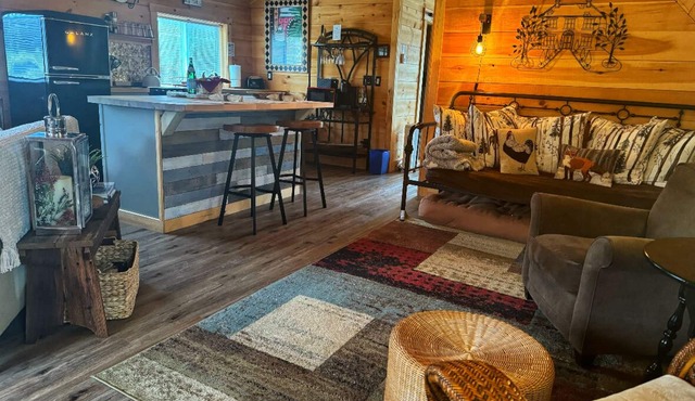 The Loft at Bearpen Mountain-Ski, Hike, Snowmobile!