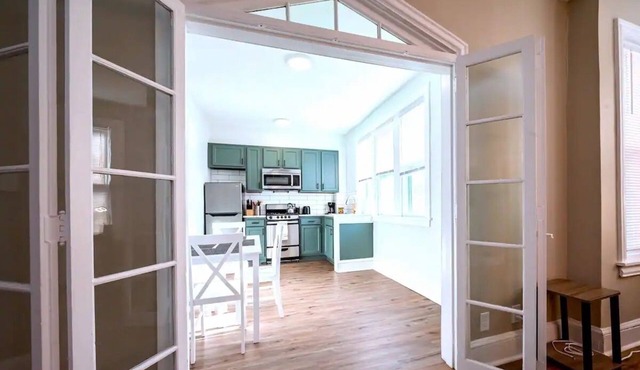 The Loft At Gilpin Placeking Bedtrolley Square! 1 Bedroom Apts by RedAwning