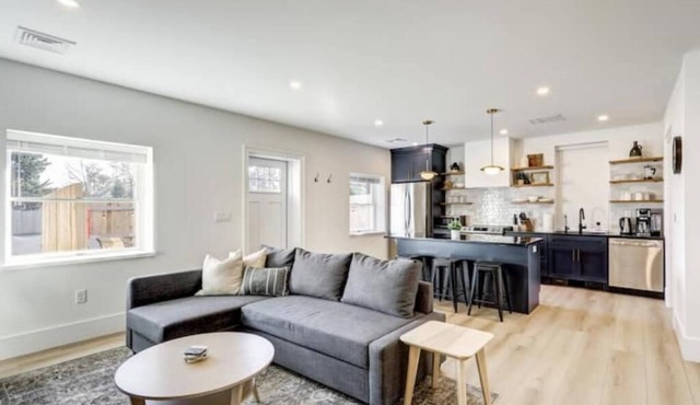 The Loft at Legacy Manor/Minutes from Sight&Sound and Downtown Lancaster