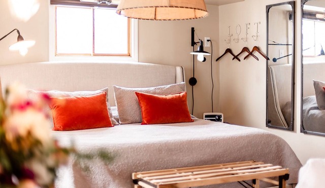 the Loft - Designer Hotel Room