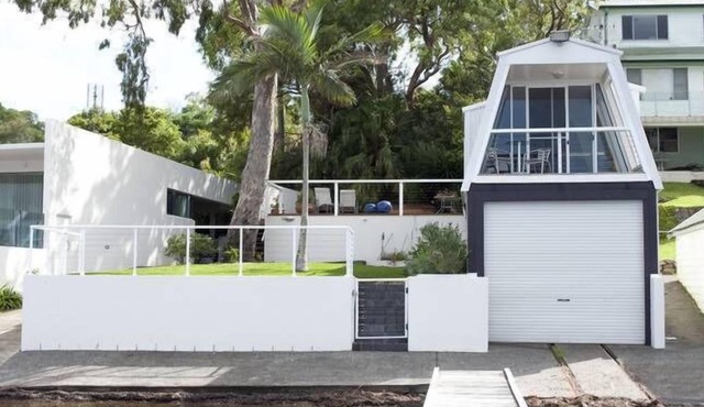 The Loft,Lake Mac. 1hr from Sydney 40mins Newcastle 40mins Hunter Valley