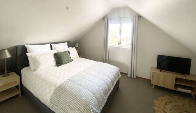 The Loft - Milford Hideaway