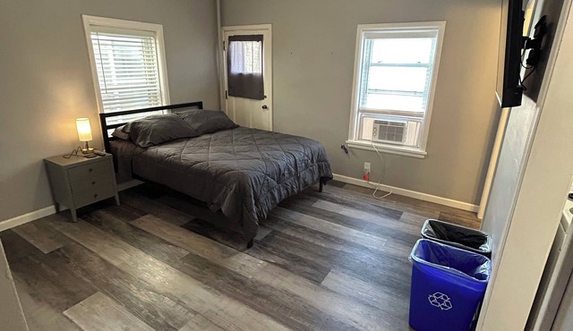 The Loft small studio apartment on the 2nd floor. Private, Small & Affordable