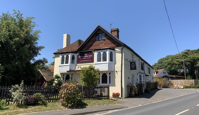 The Log Cabin 2 - Courtyard View