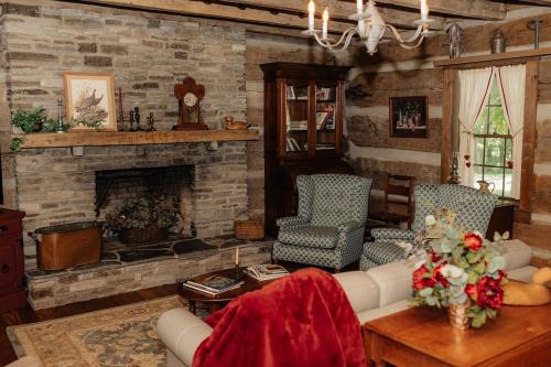 The Log Cabin in Mingo Valley