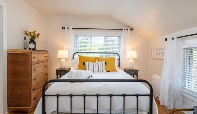 The Lolo Creek Loft on the Hip Strip, Vintage Suite