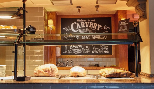 The Longshoot Hotel by Greene King Inns