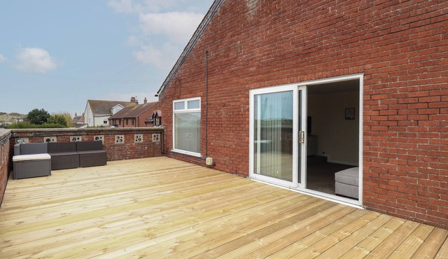 THE LOOK OUT, family friendly, country holiday cottage in Sea Palling