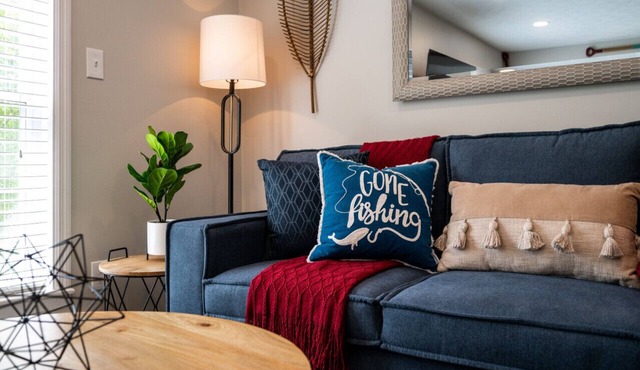 The Lookout, A River Retreat