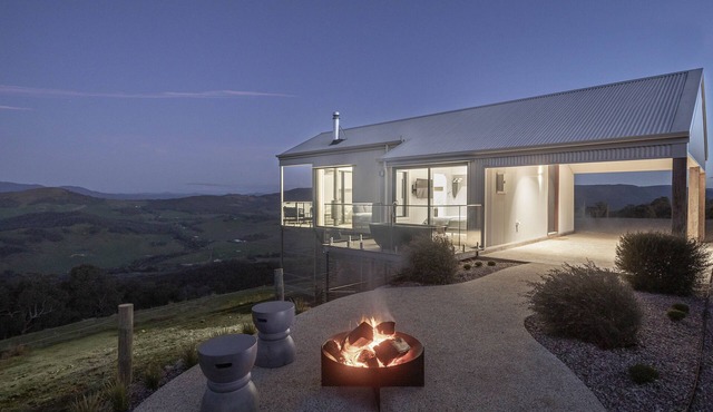 The Lookout by Mt Bellevue - Stay at our Vineyard with Views Forever!