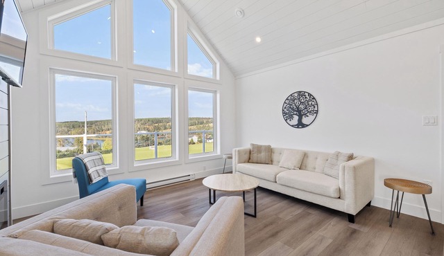 The Lookout - Executive Waterview Home