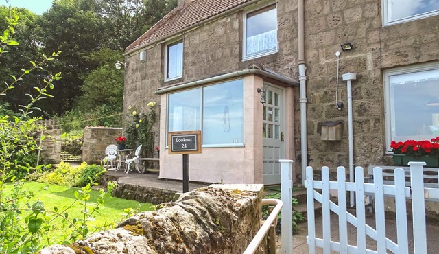THE LOOKOUT, family friendly, with open fire in Berwick-Upon-Tweed