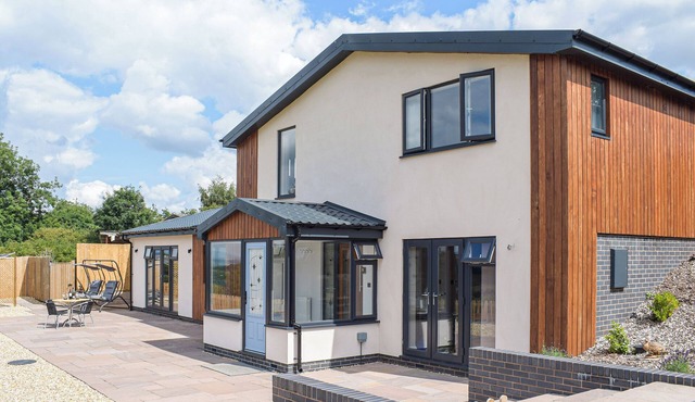 The Lookout - UK35022