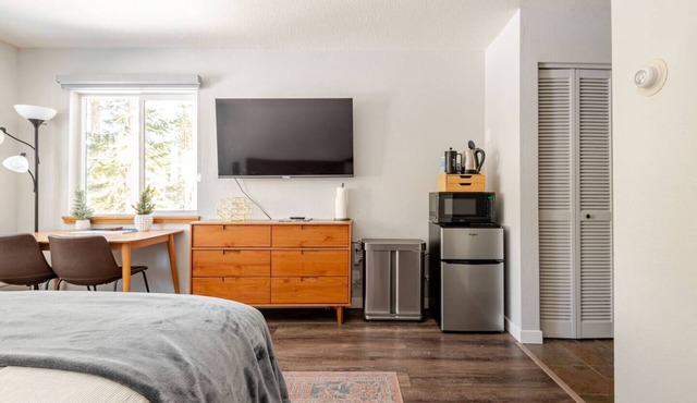 The Lookout Loft Great views and King Sized Bed
