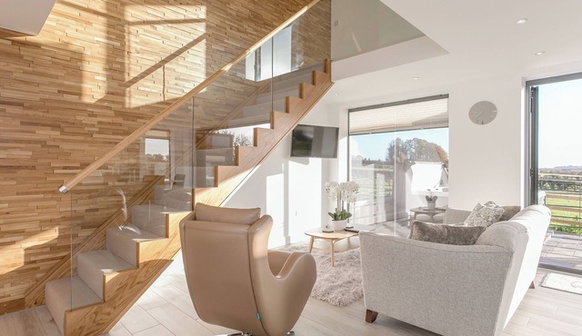 The Lookout - UKC3846