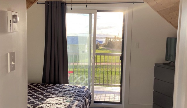 The Lookout! - Unwind with your family, including your furry friends!n(4009125)