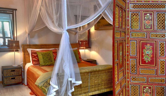 The Lotus Eater, garden bungalow 5 minutes to CBD