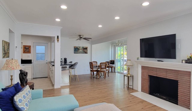 The Lotus House – Bright 3BR Oasis w/Balcony, Garden & Parking