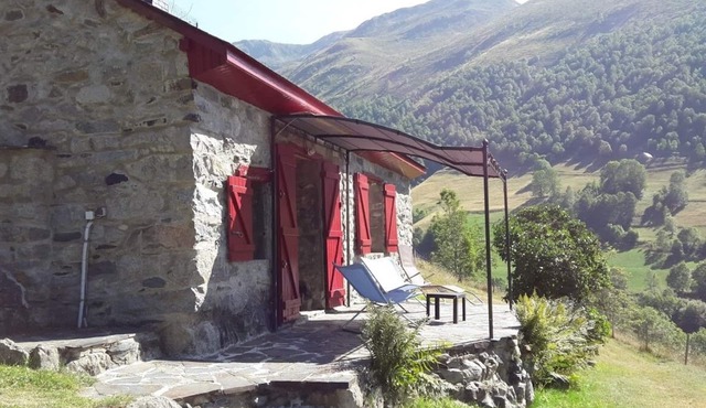 the Lountere, high mountain chalet, Pyrenees