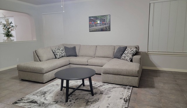 "The Love Birds" -4 bed/2 bath single story in Remington Heights