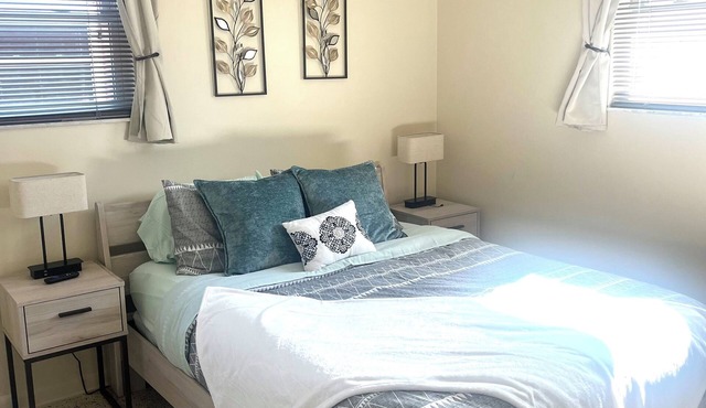 The Lovely La Petite 2-bedroom Duplex with AC, WiFi in Wonderful Jacksonville