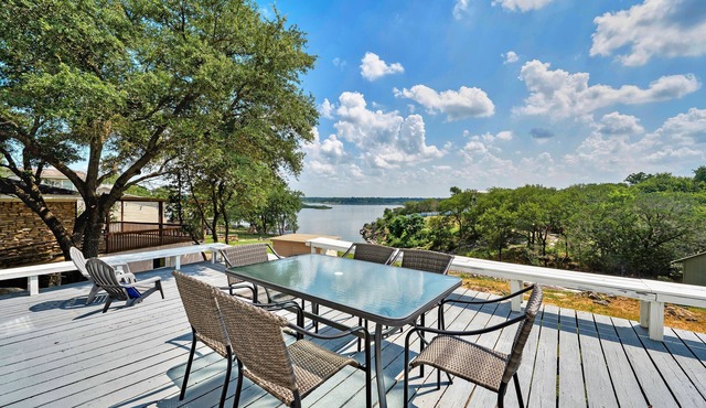 The Lovely Lakehouse - The Sights of Lake Belton