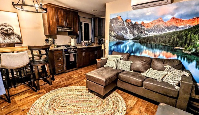 The Luminous Lodge-Remodeled Cabin W/Valley Views