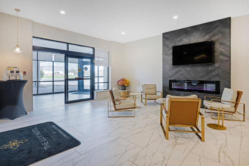 The Lux Hotel & Conference Center, an Ascend Collection Hotel