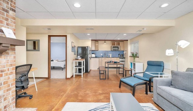 The Lux in Lakewood. Minutes from Red Rocks. Hikes