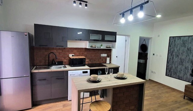 The Luxe - Elegant apartment in central Mansfield