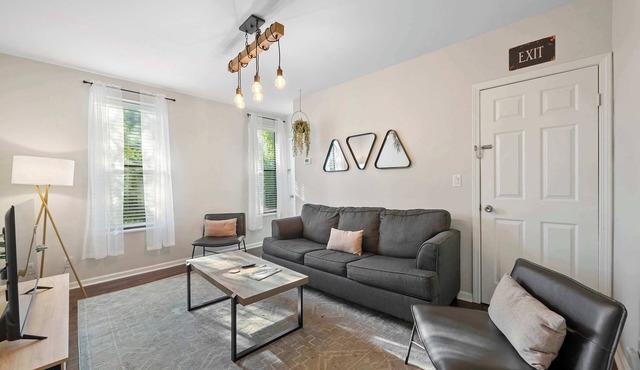 The Luxe Pearl Residences 870.5