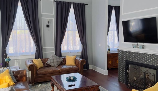 THE LUXURIOUS FRENCH QUARTER HOME