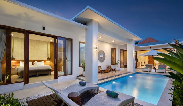 The Luxury Collection, Monaco Blu