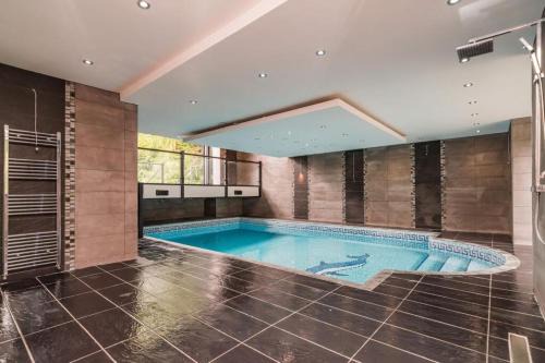 The Luxury Country Home